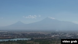 Planina Ararat, dragoceni simbol za Jermene, nestaje sa pasoških pečata