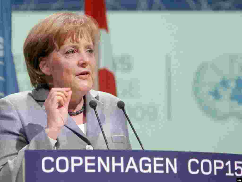 Ангела Меркел, садри аъзами Олмон