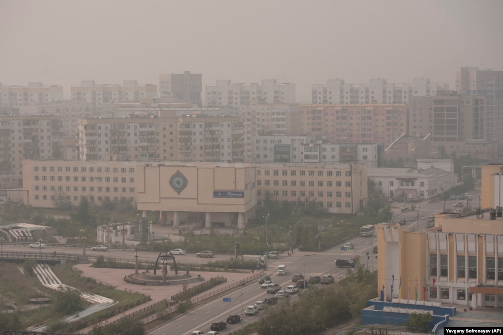 Smoke from forest fires shrouds Yakutsk, the capital of Russia's Sakha Republic, also known as Yakutia, on July 19.