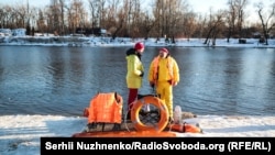 Напередодні у ПЦУ назвали міфом твердження, що масові хрещенські купання є давньою українською традицією