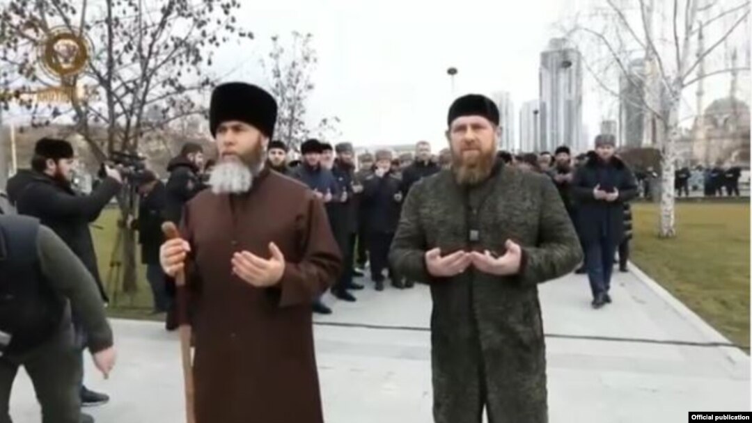 Нохчий бохор дагалоцучу барамехь ву Нохчийчоьнан муфтий Межиев Салахь а, мехкан куьйгалхо Кадыров Рамзан а