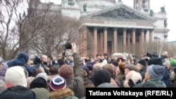 Protesters rally against the transfer of St. Isaac's Cathedral to the Russian Orthodox Church, in St. Petersburg on February 12. 