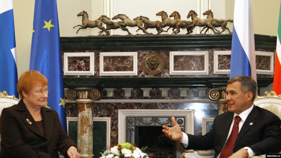 Finnish President Tarja Halonen holds talks with Tatar President Rustam Minnikhanov in Kazan.