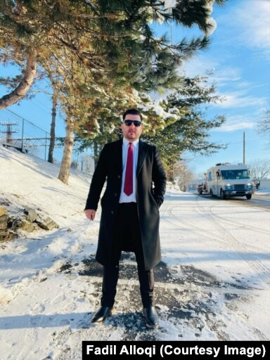 Fadil Alloqi me prejardhje nga fshati Çubrel i Skenderajt, që ka migruar në SHBA, e priti Pavarësinë e Kosovës në Nju-Jork.