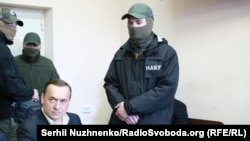 Засідання з обрання запобіжного заходу колишньому народному депутатові із фракції «Народний фронт» Миколі Мартиненку