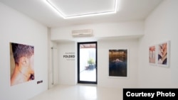 Поглед на поставката "Folded" од Зоран Шекеров / фотографија на авторот 