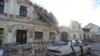 A horvátországi Petrinja egyik utcája a földrengés után 2020. december 29-én