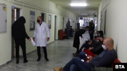 Așteptând pentru vaccin, Sofia, 22 februarie 2021