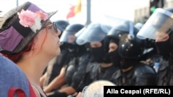 De Ziua Independenței: Protestatari față-n față cu Poliția