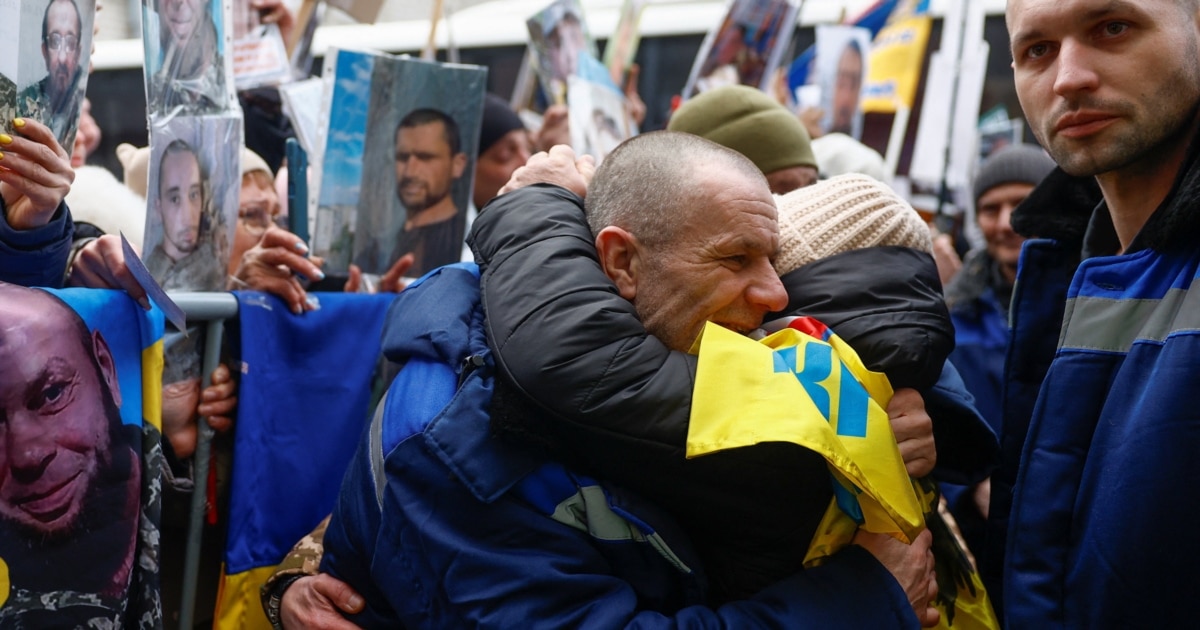 რუსეთმა და უკრაინამ სამხედრო ტყვეები გაცვალეს