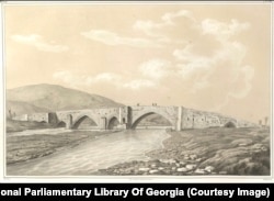 Սանահինի կամուրջը` կառուցվել է 12-րդ դարում` ի հիշատակ Կյուրիկյանների արքայատոհմի վաղամեռիկ ժառանգ Աբաս Բագրատունու