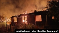 Ударні дрони атакували багатоквартирний будинок, спричинивши масштабну пожежу