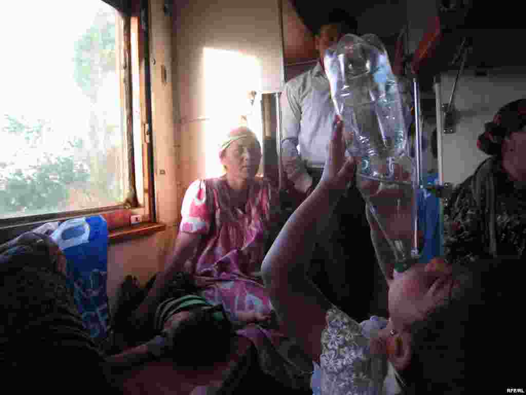 Russia -- Dushanbe-Moscow train for Shakirov migrant story, Jun2009 - Russia -- Dushanbe-Moscow train for Shakirov migrant story, Jun2009 