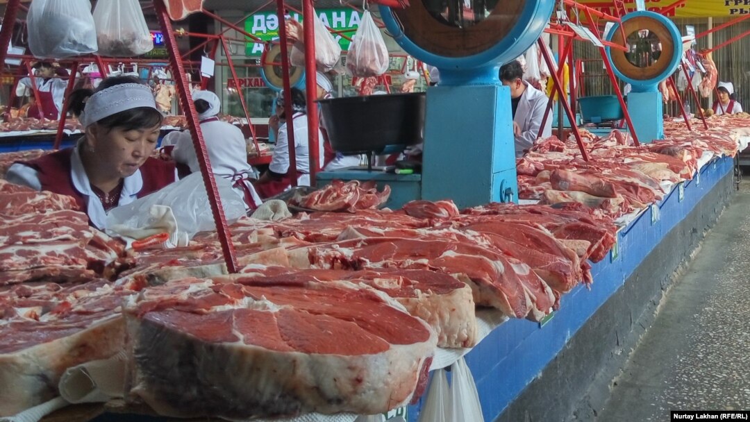 ВК-да жеке секс Орыс порносы: Мас қыз өз кискасының иесі емес.