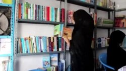 دختری که باساخت کتابخانه انگیزه‌اش را برای تغییر عملی کرده است