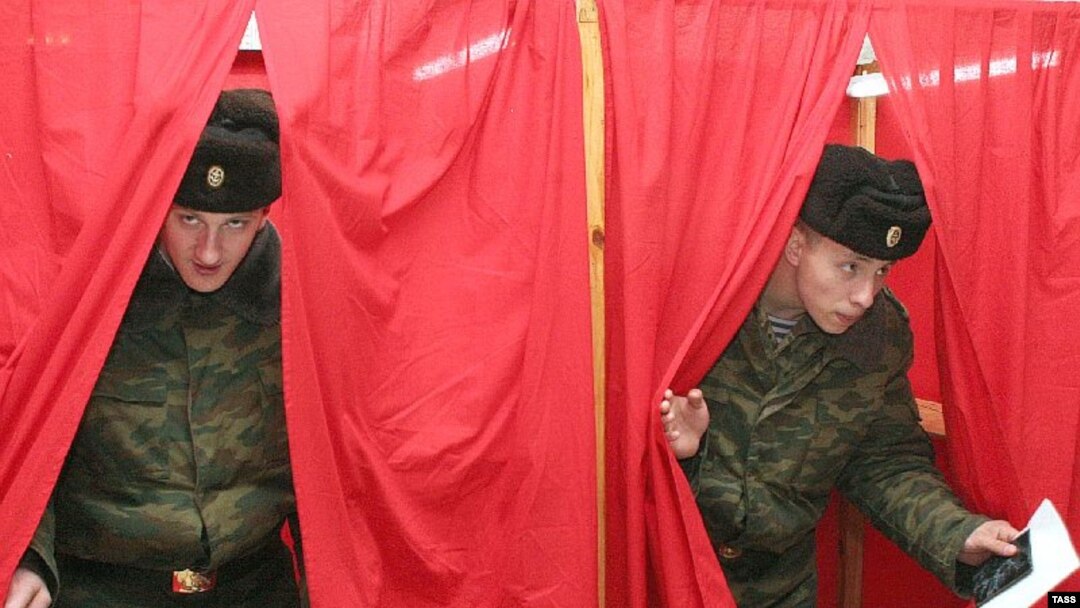 Хоть президентская предвыборная кампания мягче думской, говорят эксперты, давление на граждан остается
