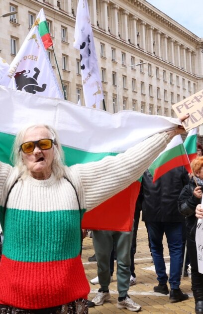 Възраждане искаше 100 хиляди души на протест срещу еврото Отидоха