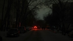 Київ під час вимкнень світла внаслідок російських атак. Київ, Дарницький район, 14 січня 2026 року