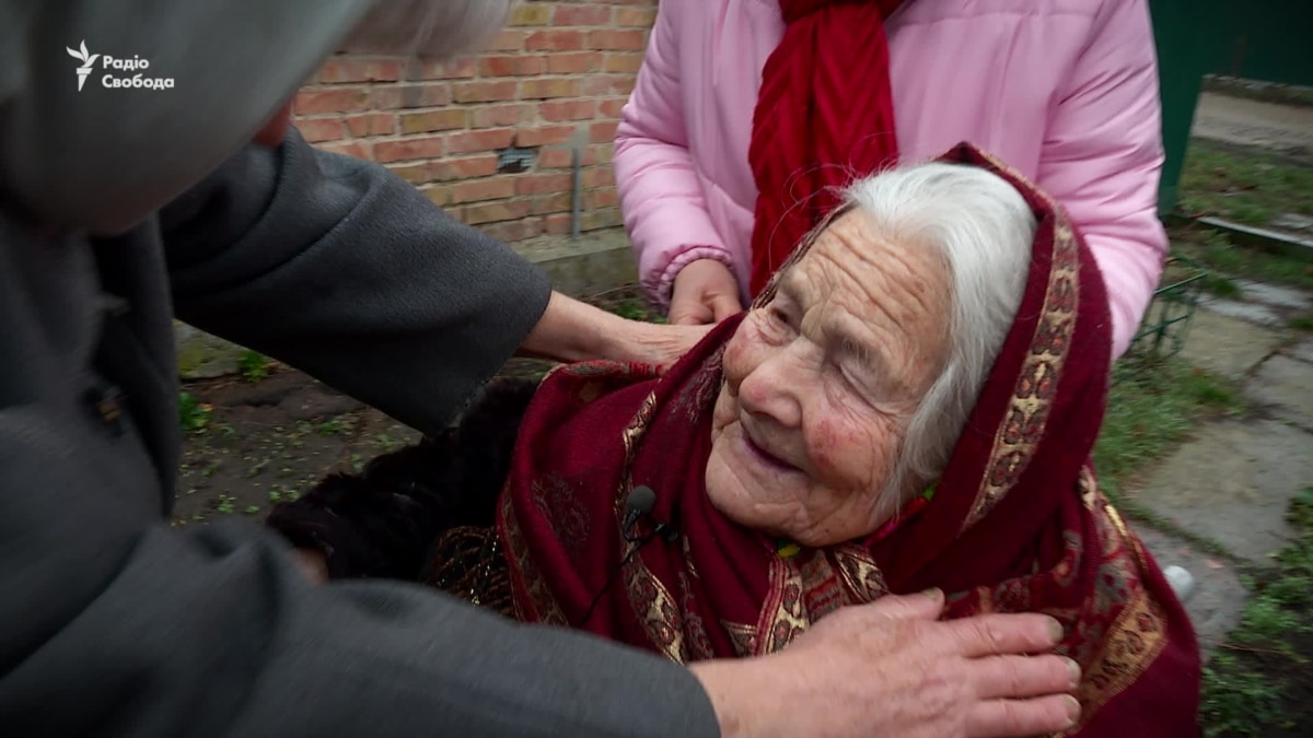 oi5.ru: Встреча через 80 лет: история спасенной в Голодомор – видео Встреча через 80 лет: история спасенной в Голодомор – видео