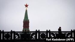 Ілюстраційне фото. Кремлівська Спаська башта в центрі Москви, 3 січня 2018 року