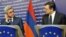 Belgium - European Commission President Jose Manuel Barroso (R) and Armenian President Serzh Sarkisian at a news conference in Brussels, 6Mar2012.