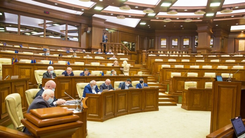 Demisia guvernului Chicu: Platforma DA salută posibilitatea anticipatelor, critică anularea ședinței de miercuri a Parlamentului