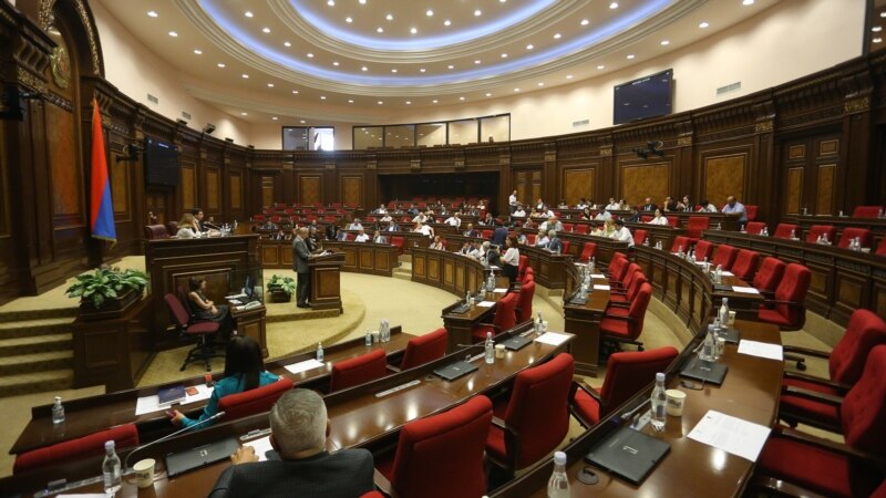 Armenian Parliament Criminalizes ‘Grave Insults’