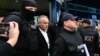 Владимир Плахотню ҳангоми истирдод дар фурудгоҳ