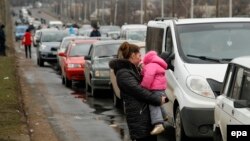 Черга з автомобілів поблизу КПВВ «Оленівка», ілюстративне фото