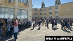 Mai multe instituții de învățământ și unități medicale din 24 de județe ale țării au primit din nou mesaje de amenințare.