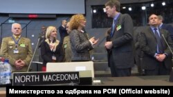 Радмила Шекеринска на прв состанок на министрите за одбрана на НАТО членките, по промената на името на државата
