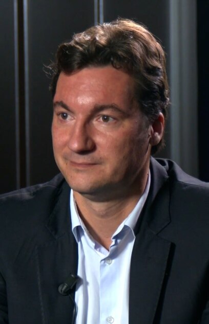 Преформатиране прегрупирате пазене на статуквото и държавна заплата Изпълняващият функцията