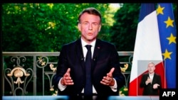 Emmanuel Macron francia elnök televíziós beszédben jelentette be a Nemzetgyűlés feloszlatását. Párizs, 2024. május 9.
