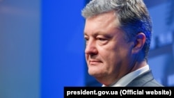 За словами спікера Верховної Ради, Порошенко вперше взяв участь у засіданні голів фракцій 10 квітня