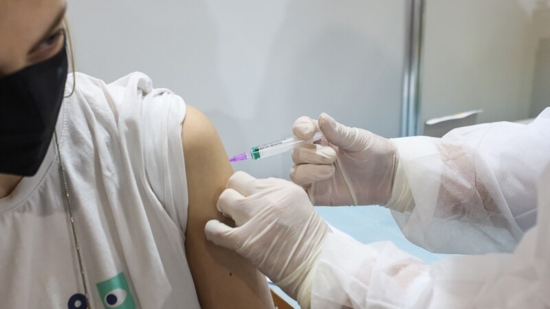 Полиция в Крыму предупредила об ответственности за продажу справок о вакцинации против коронавируса