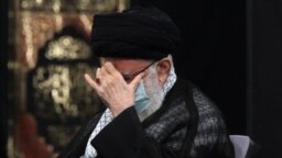 افزایش آمار مرگ‌ومیر ناشی از کرونا در کشور طی یک ماه اخیر باعث شد رهبر جمهوری اسلامی از دستور ممنوعیت ورود واکسن‌های آمریکایی و بریتانیایی عقب‌نشینی کند.