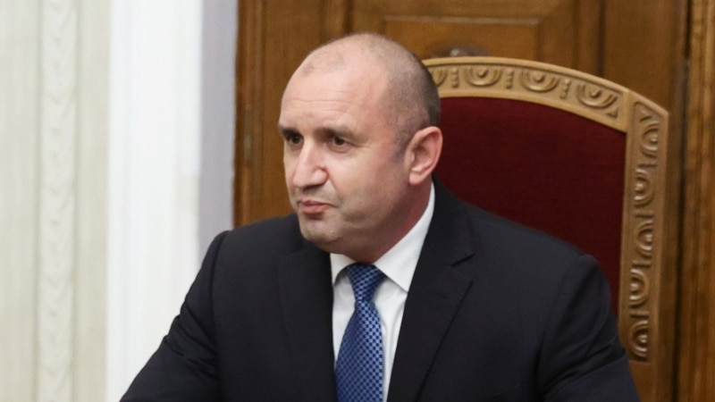 Радев ќе го предаде третиот мандат за формирање бугарска влада 