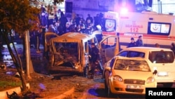 Police at the site of the explosions in central Istanbul