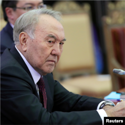 Fostul președinte Nursultan Nazarbaev încă deține controlul asupra mediului politic și economic al țării