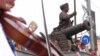 «Краще замість коня мати автомат»: у Харкові встановили пам'ятник Івану Сірку (відео)
