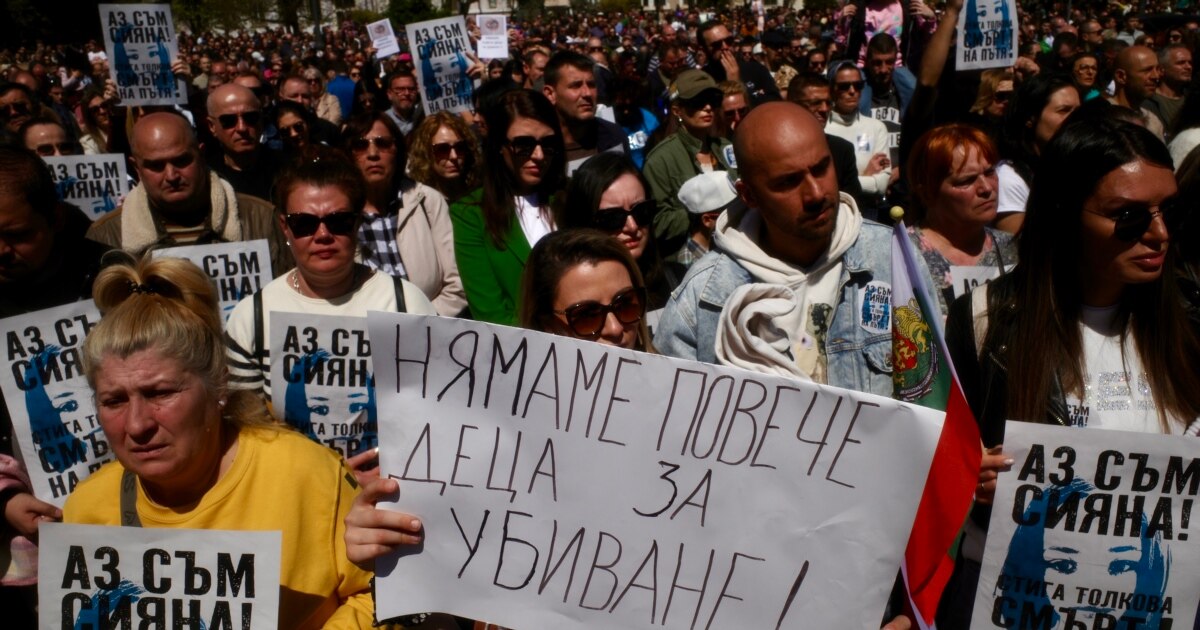 Дете загива в катастрофа. Надига се вълна от съпричастност и