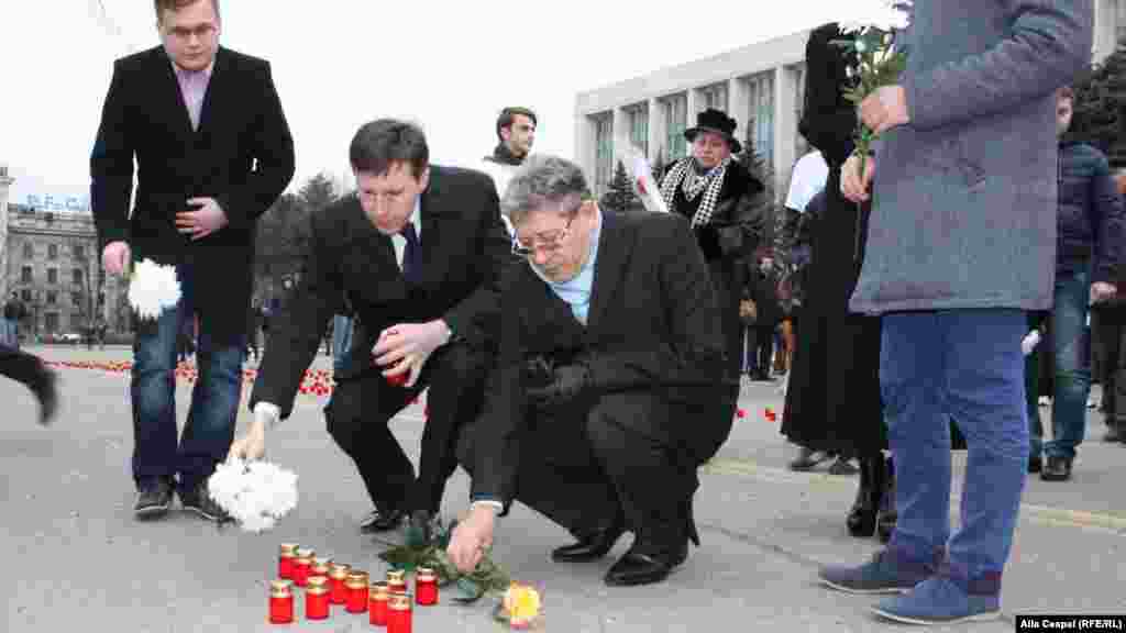 Moldova, Flame of Freedom meeting in central Chisinau commemorating the anticommunist riots that began on April 7, 2009. The meeting was organized by the LIberal Party and the Chisinau Townhall