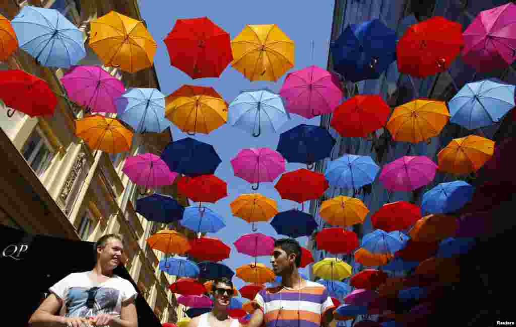 Umbrele la Belgrad, Serbia