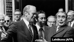 Američki predsednik Gerald Ford sa sovjetskim državnim sekretarom Komunističke partije Leonidom Brežnjevim u Helsinkiju 7. avgusta 1975. 