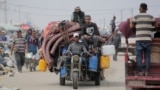 فلسطینی‌ها از مناطق پرخطر در رفح در جنوب غزه می‌گریزند