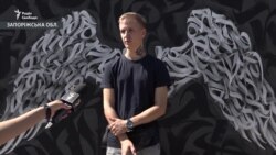 Каліграфіст перетворює лайку на парканах в арт-об'єкти – відео