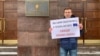 Пикет в поддержку Алексея Навального и Любови Соболь в Петербурге