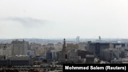 Դոհա, Կատար, իրանական հարվածներից հետո երևում է վեր բարձրացող ծուխը