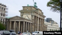 Poarta Brandenburg la Berlin (Foto: William Totok)