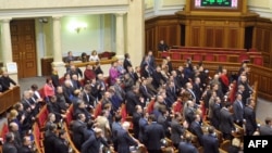 Голосование депутатов в Верховной Раде Украины.